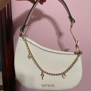 GUESS Cream Shoulder Bag with Gold Chain